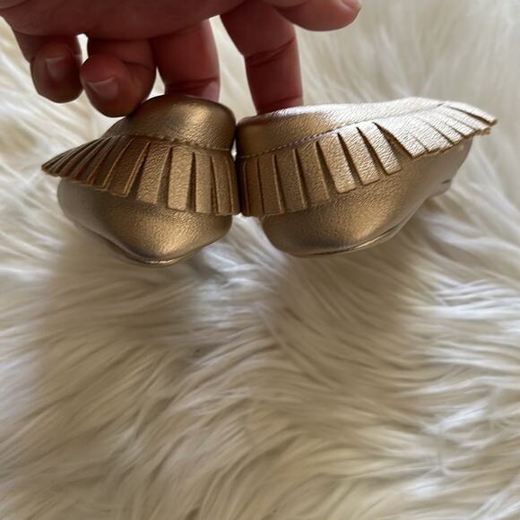Romirus | Gold Metallic Infant Moccasins with Fringes Size 1 - Picture 3 of 8